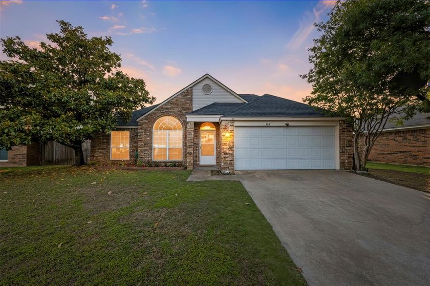 Don’t miss this opportunity to own an affordable home in the desirable Park Place neighborhood of Midlothian, zoned for Baxter Elementary, Walnut Grove Middle School, and Heritage High School. This 3-bedroom, 2-bath home features a new roof and a functional layout ready for its next owner. Whether you’re a first-time homebuyer, looking to downsize, or searching for a great investment property, this home offers versatility and value. With no HOA, you’ll enjoy added freedom and fewer restrictions—making it an excellent option for both homeowners and investors alike.
Conveniently located near schools, shopping, and dining, this home combines affordability with a prime location. Schedule your showing today and see all the potential this Park Place home has to offer. Homes in this area move quickly!