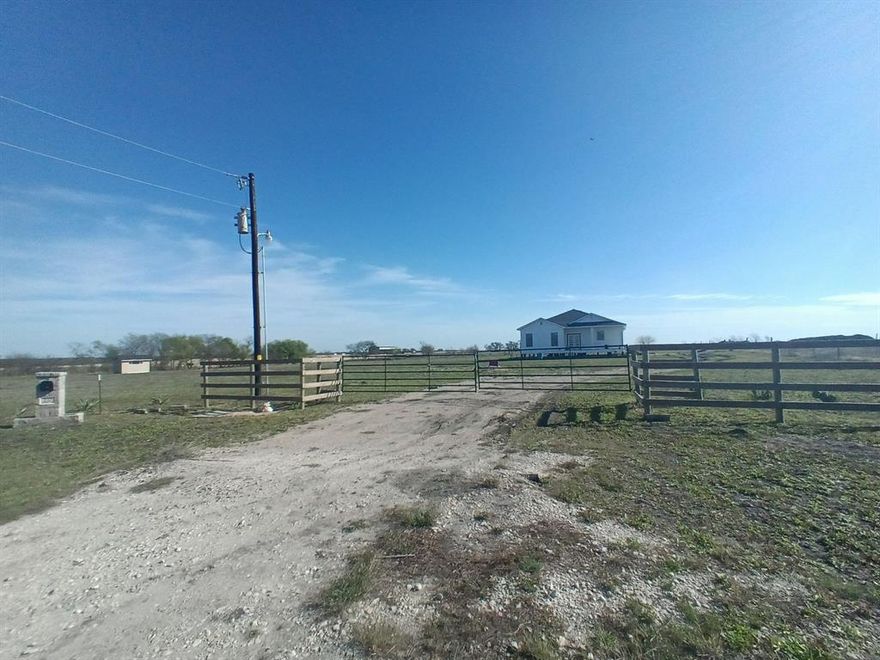 Welcome to your Country Living away from the city home! This house sits on 5.994 acres located in Barry, TX, ,bedrooms are very spacious, Master bedroom features large walk in closet, kitchen cabinet space is breath taking, living area has plenty of space to spread out and make new memories.