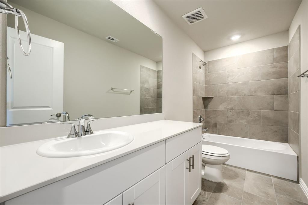 Simpson Xing Ph 4 - Residential Lease