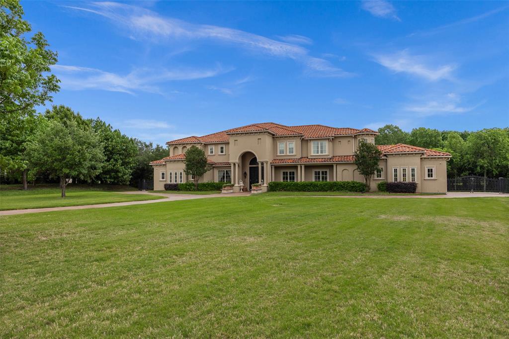 5208 Edgewater Court