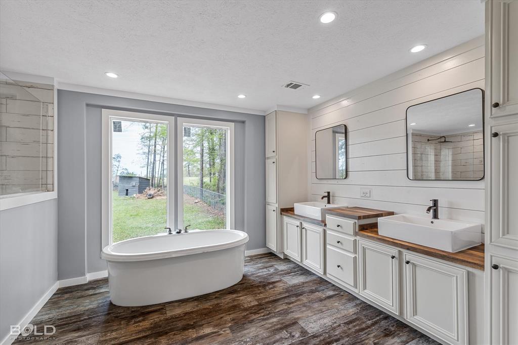 Keithville, Louisiana 71047, United States, 3 Bedrooms Bedrooms, ,2 BathroomsBathrooms,Residential,Active,96682