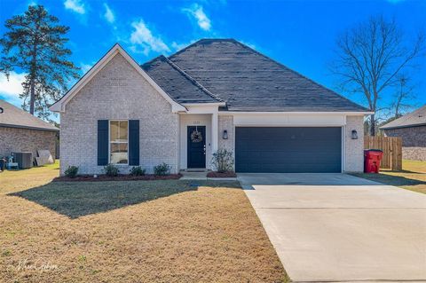 1121 Bayou Bay Court Frierson LA 71027