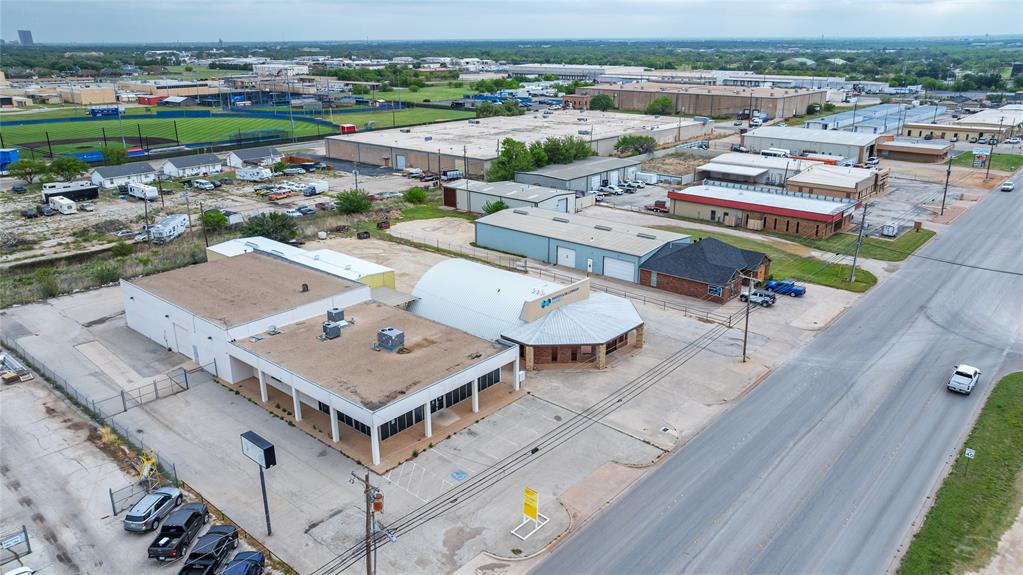 Abilene Indust District Se - Commercial Sale