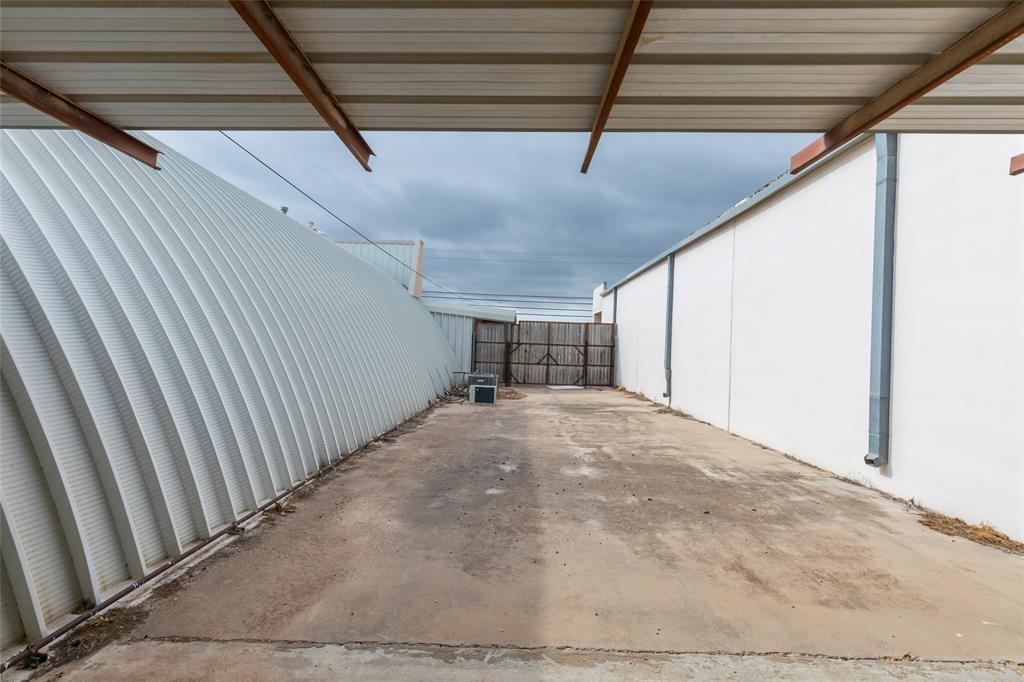 Abilene Indust District Se - Commercial Sale
