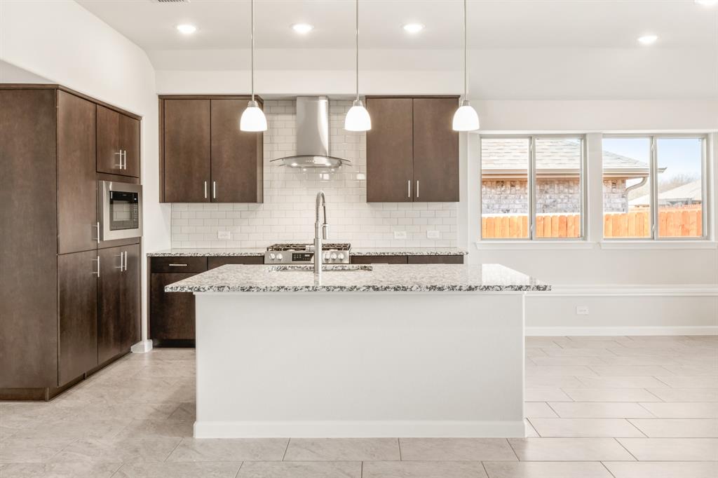 Eagle Glen Elements - Residential