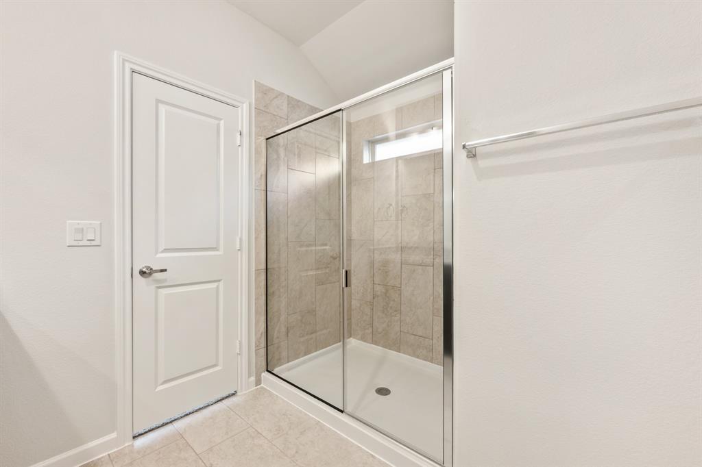 Eagle Glen Elements - Residential