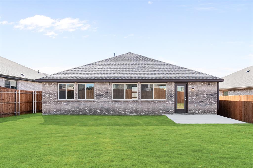 Eagle Glen Elements - Residential