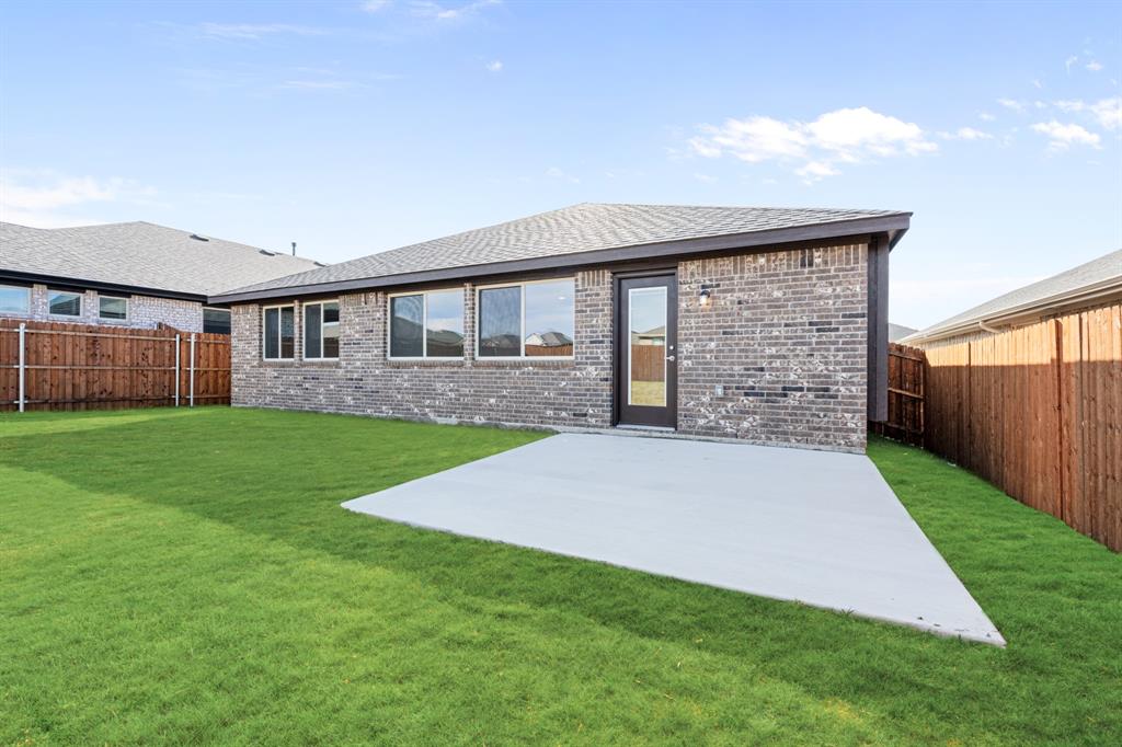 Eagle Glen Elements - Residential