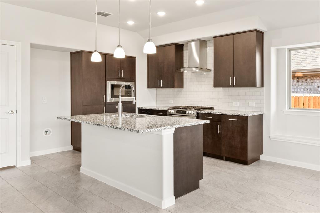 Eagle Glen Elements - Residential