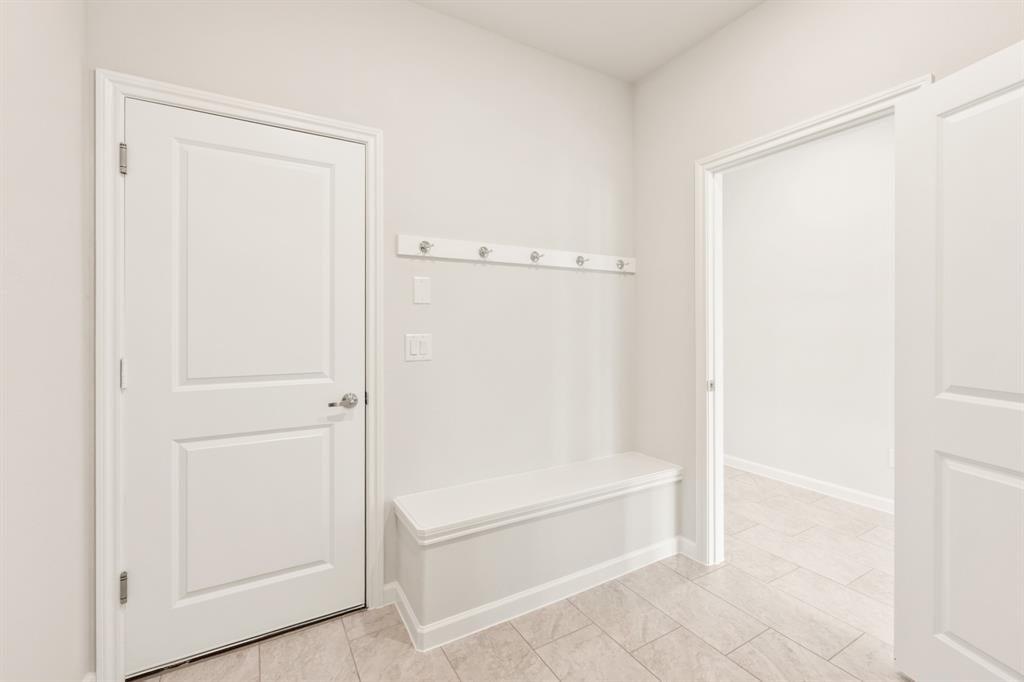 Eagle Glen Elements - Residential