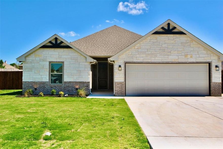 **YARD MAINTENANCE IS INCLUDED AND OWNER PAYS HOA FEE** Come view this gorgeous 3 bedroom, 2 bath home located on the Fort Worth side of Granbury!! Inside you will find an open concept floor plan, granite countertops, custom cabinetry and trim, tall ceilings, recessed and decorative lighting, modern paint schemes and finishes, custom tile and a beautiful stone fireplace. Bedrooms are spacious and the master bathroom has separate sinks, walk-in shower, separate tub and a large walk-in closet with custom shelving. Outside there is a covered patio area and a large, fenced in backyard. *Tenant's are flexible with move-in date.