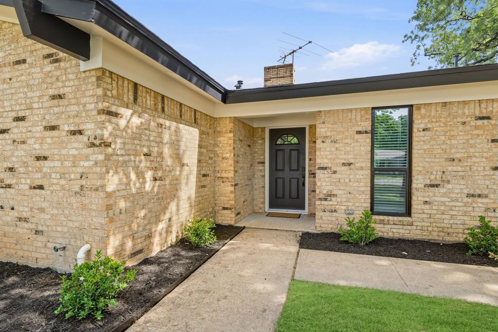 709 Thousand Oaks Drive