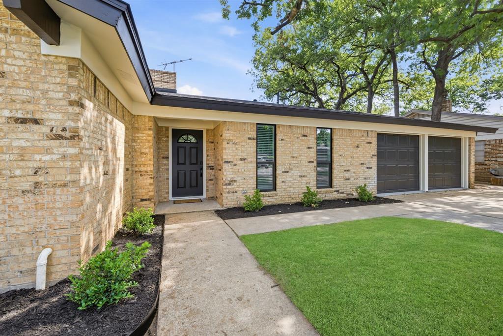 709 Thousand Oaks Drive