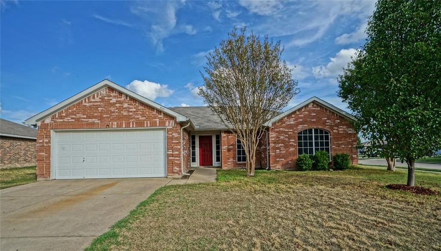 $500.00 off move in! This home features an open floorplan with a split bedroom arrangement. Living area has wood burning fireplace. Primary bedroom has private bath with double vanities, separate shower, and tub.  The kitchen has black appliances and good workspace.  Secondary bedrooms are nice sized with ceiling fans. Large backyard with open patio and a double side gate. Pets accepted on a case by case basis.