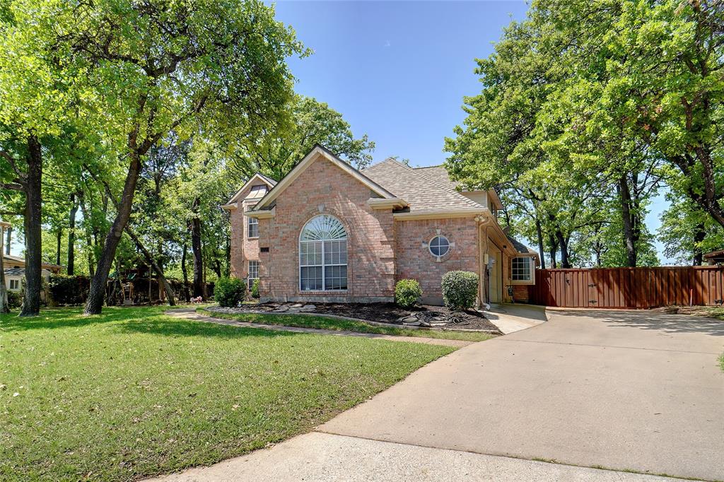 3221 Shadow Wood Circle