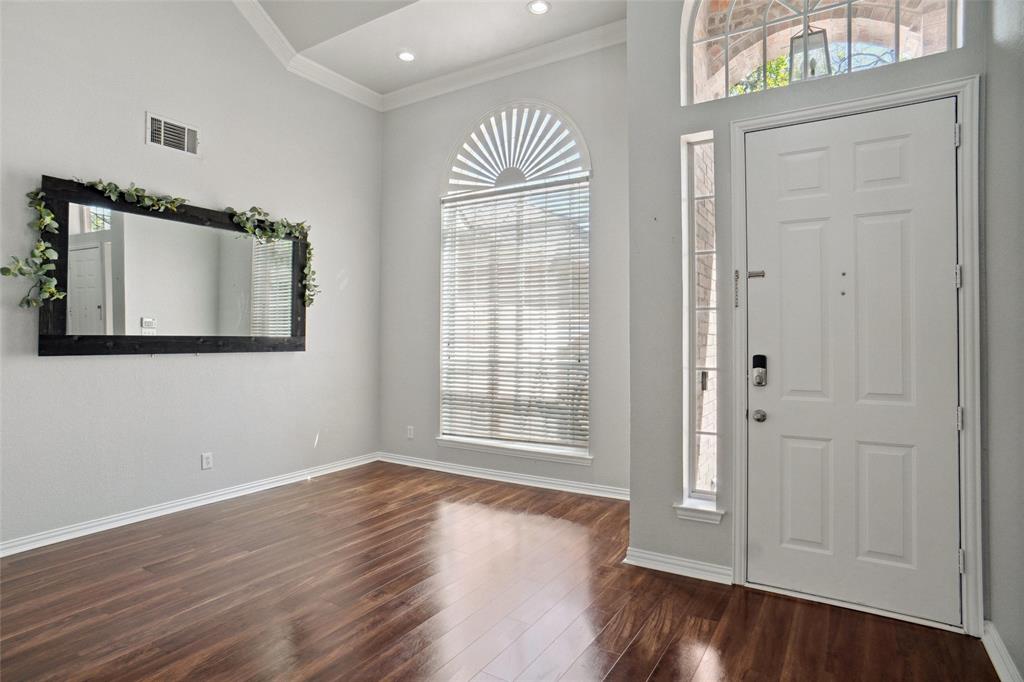3221 Shadow Wood Circle