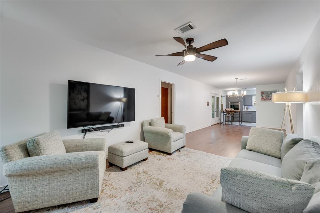 2118 Woodoak Drive