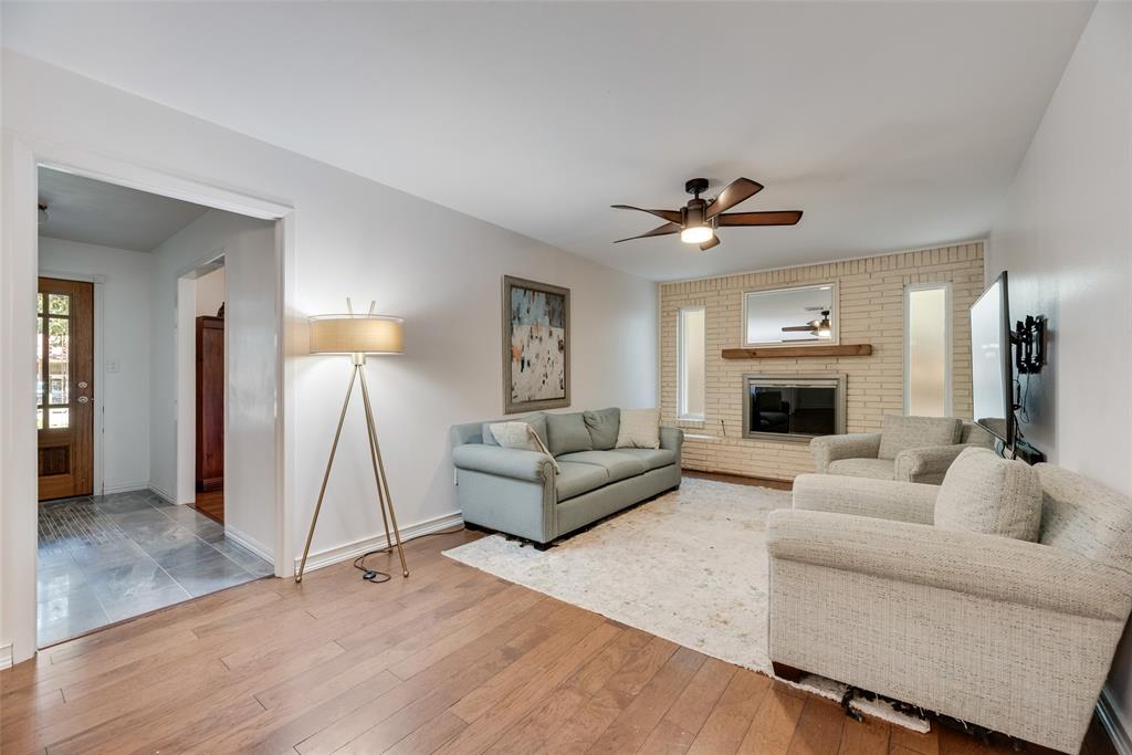 2118 Woodoak Drive