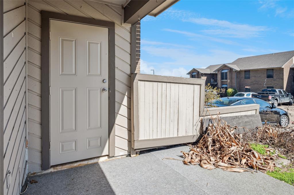 Garland, Texas 75043, United States, 2 Bedrooms Bedrooms, ,2 BathroomsBathrooms,Residential,Active,82259