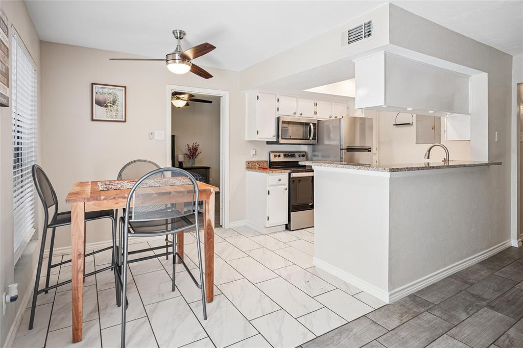 Garland, Texas 75043, United States, 2 Bedrooms Bedrooms, ,2 BathroomsBathrooms,Residential,Active,82259
