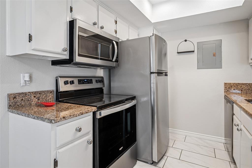Garland, Texas 75043, United States, 2 Bedrooms Bedrooms, ,2 BathroomsBathrooms,Residential,Active,82259