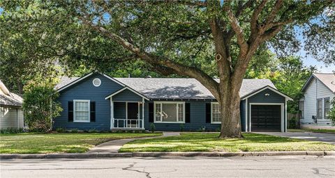Photo of 4104 Austin Avenue, Waco, TX 76710 (MLS # 21227477)