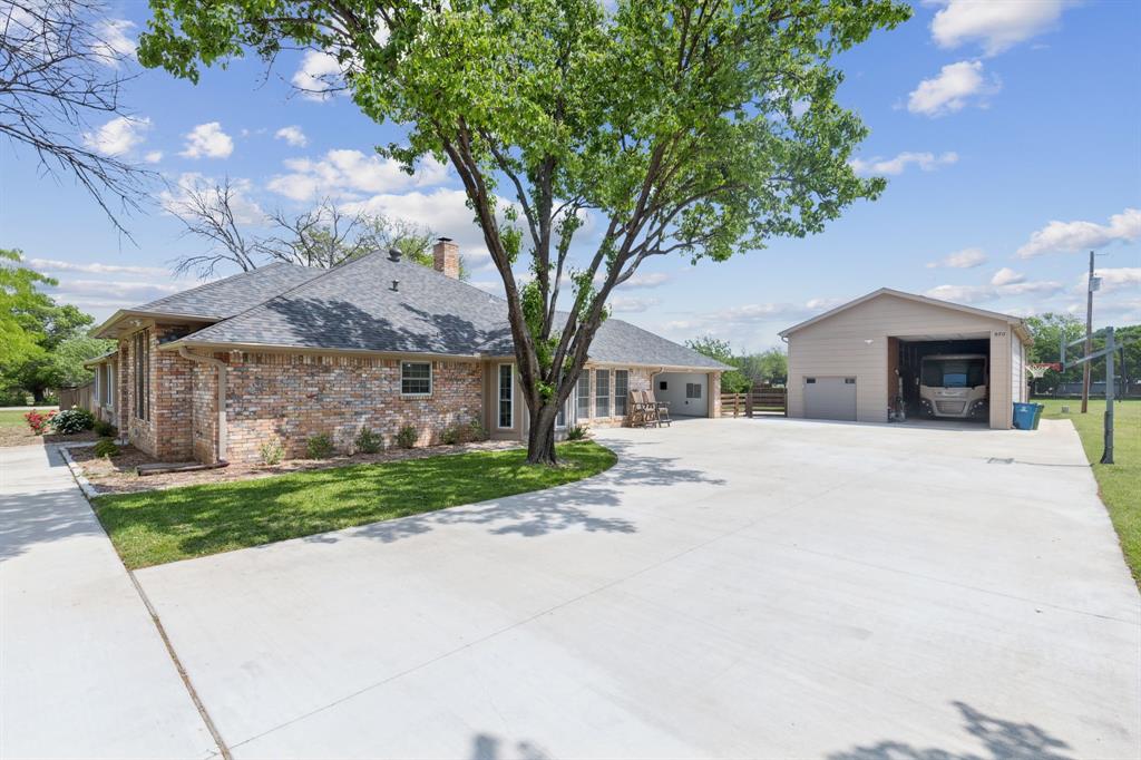 930 Shady Meadow Court