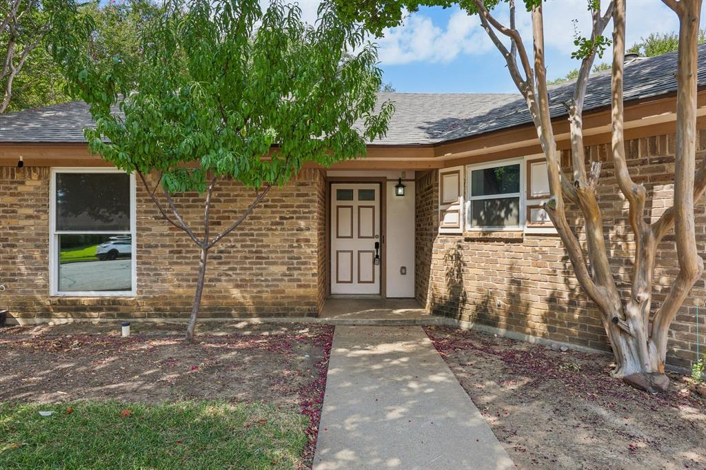 2417 Meadow Court