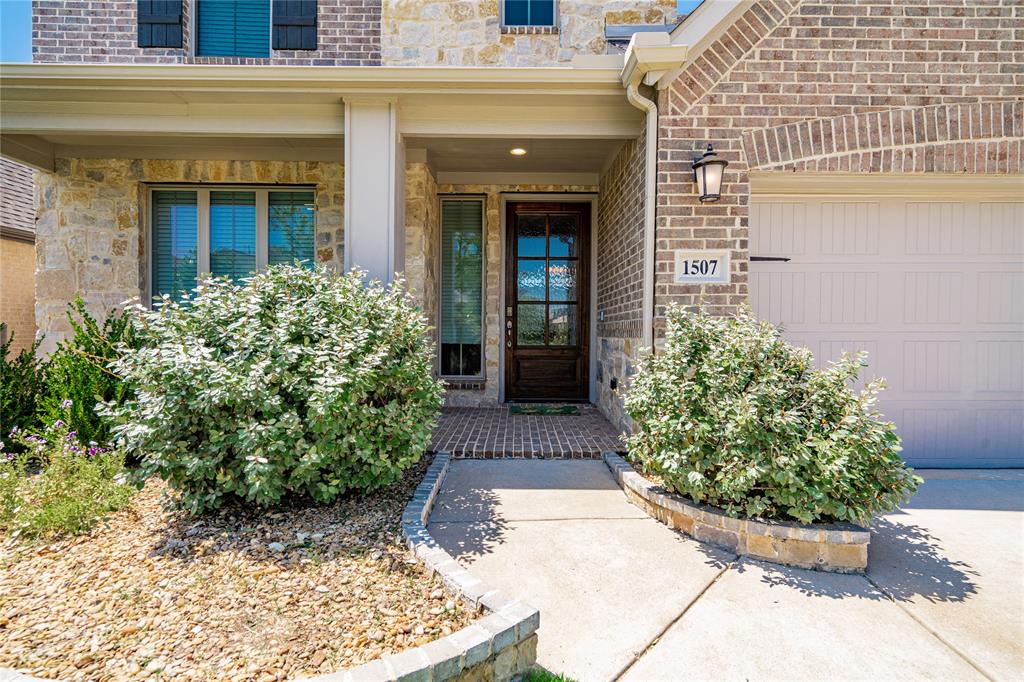 1507 Calcot Lane