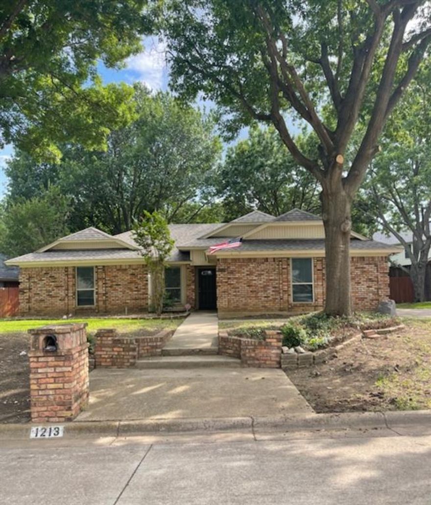Experience the charm of this recently remodeled 3-bedroom, 2-bath home in Mansfield, just steps from Walnut Creek Country Club. Fresh paint throughout the interior and new flooring. Split bedrooms and a spacious laundry room with a sink! The highlight is the inviting back porch, adorned with a covered patio, overlooking a generous backyard perfect for gatherings or relaxation. Don't miss out on this great home in a prime location.