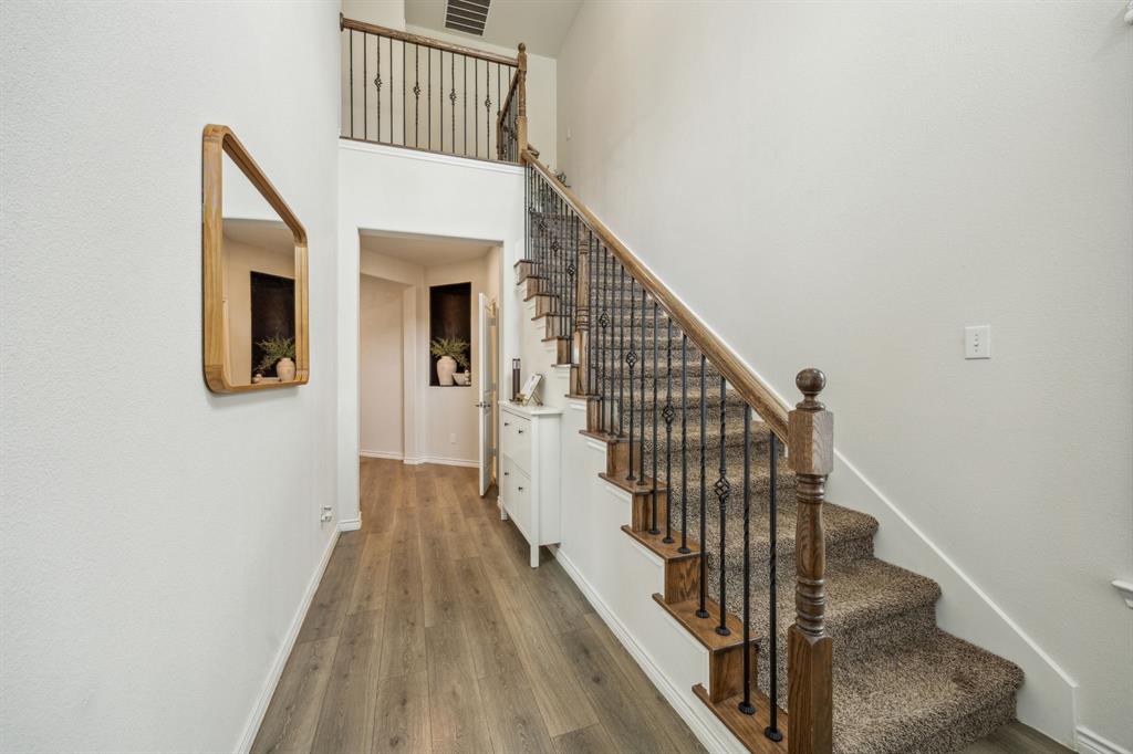 7520 Paramount Drive
