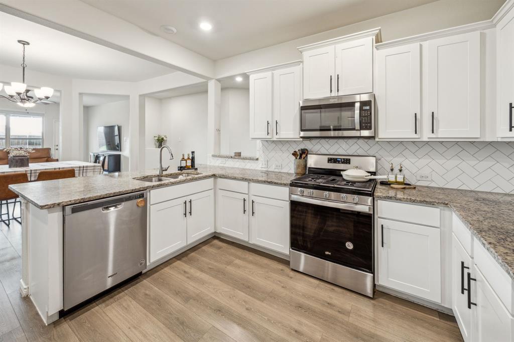 7520 Paramount Drive