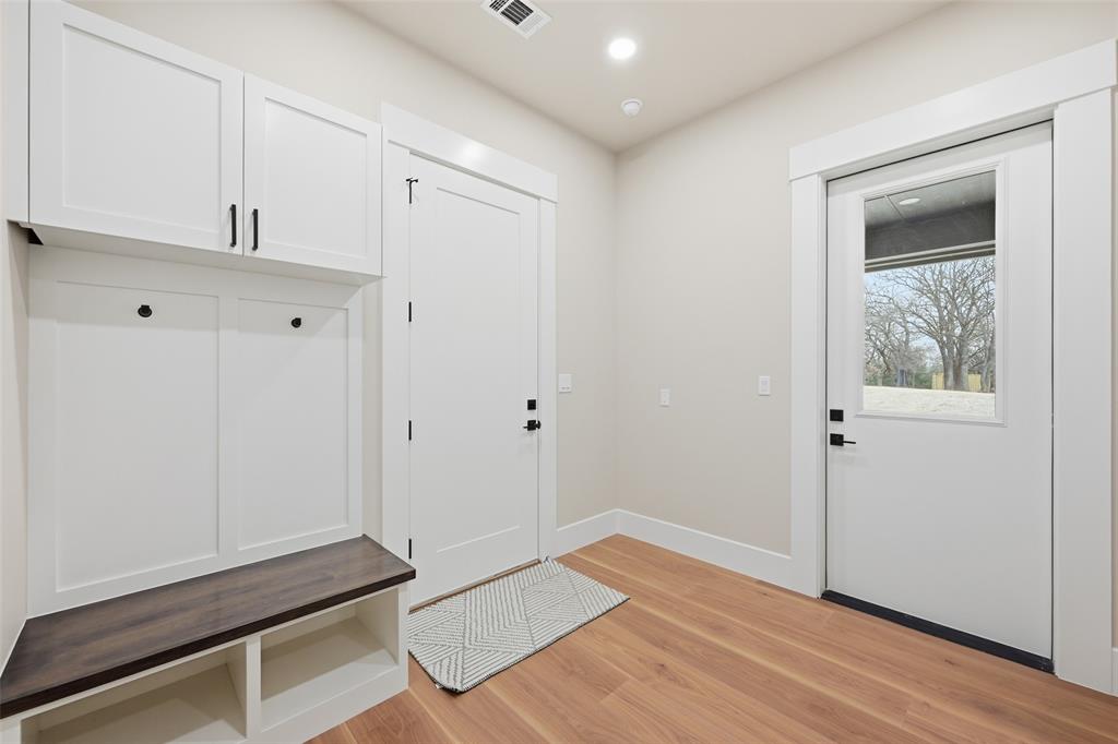 Bailey Acc - Residential