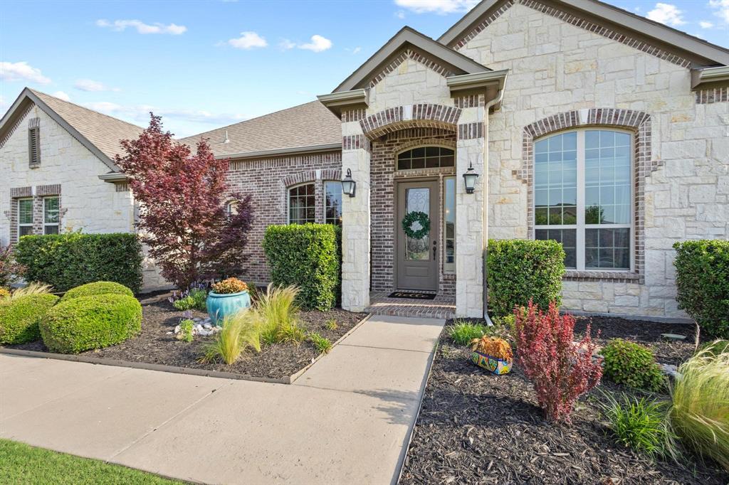 2144 Lariat Trail