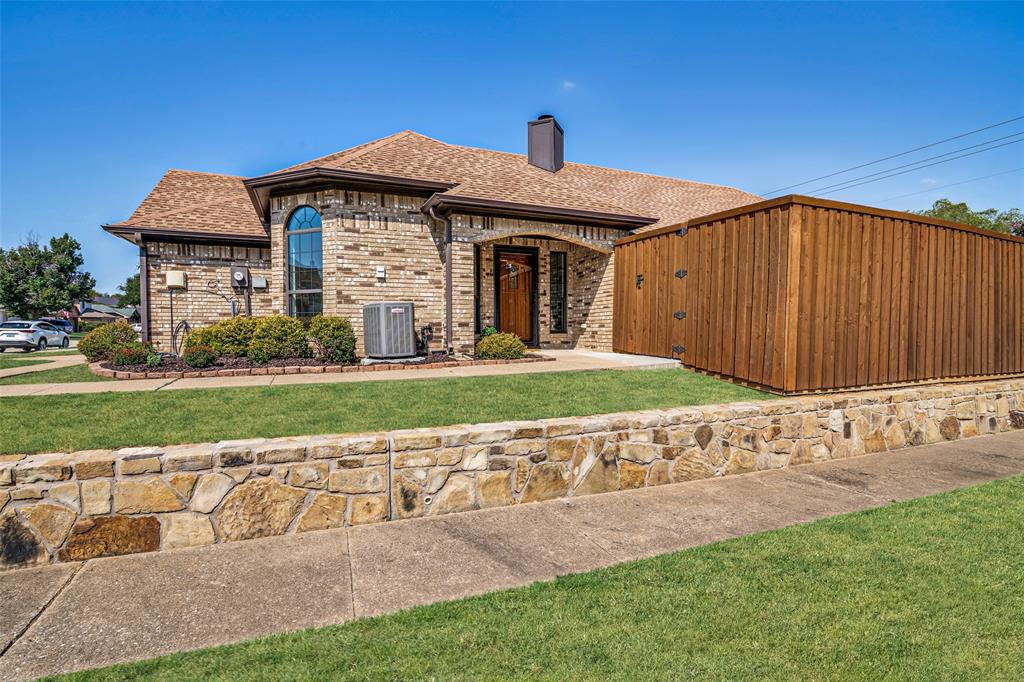 3801 Suffolk Lane