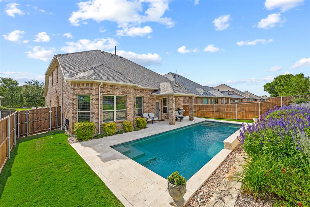 810 Red Fox Drive
