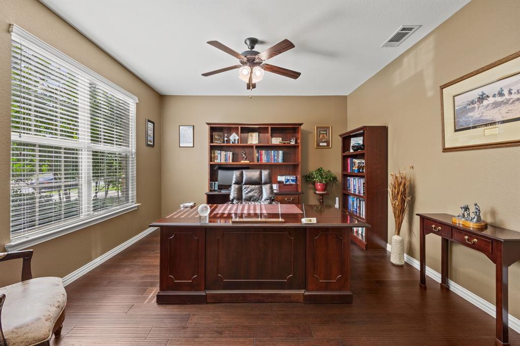 810 Red Fox Drive