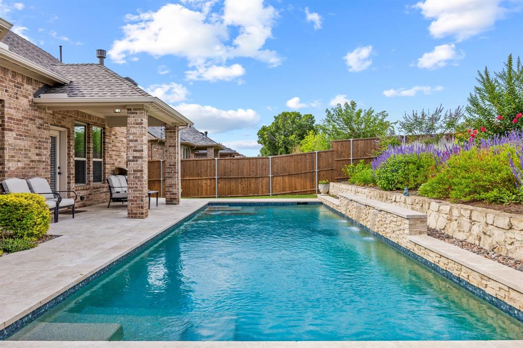 810 Red Fox Drive
