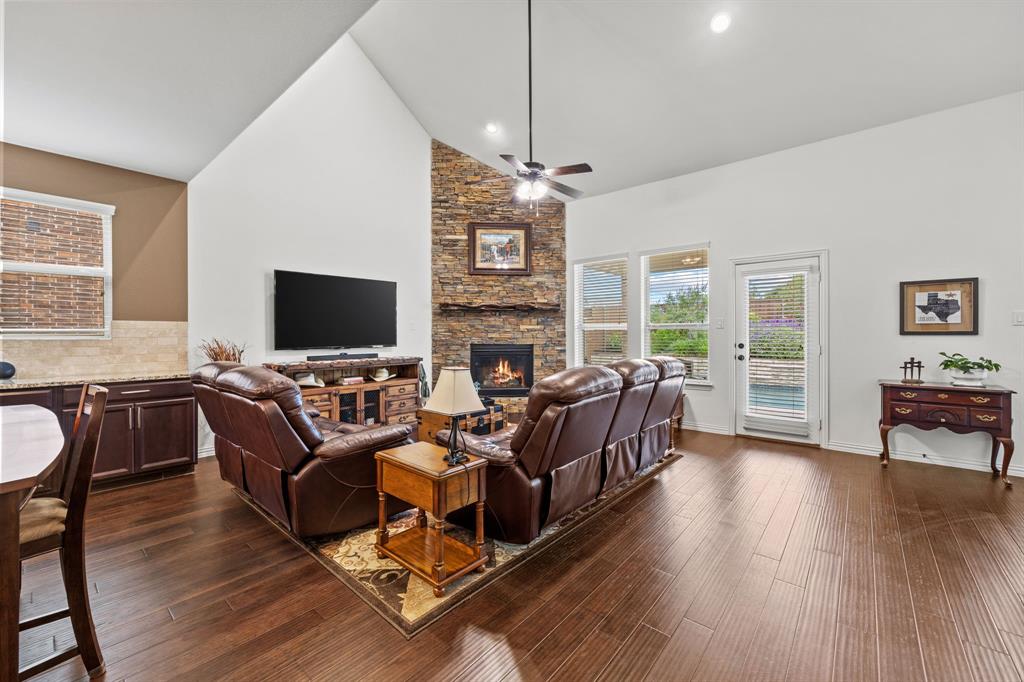 810 Red Fox Drive