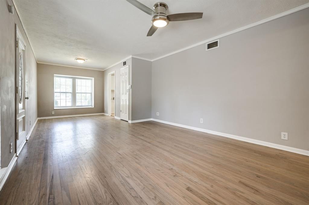 2442 Oates Drive
