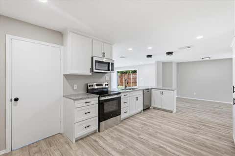 Tiny photo for 857 Twilight Trail, Grapevine, TX 76051 (MLS # 21339000)