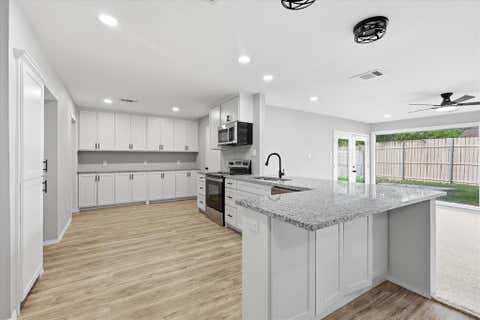 Tiny photo for 857 Twilight Trail, Grapevine, TX 76051 (MLS # 21339000)