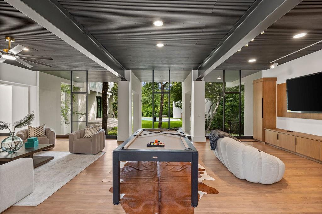 9930 Strait Lane
