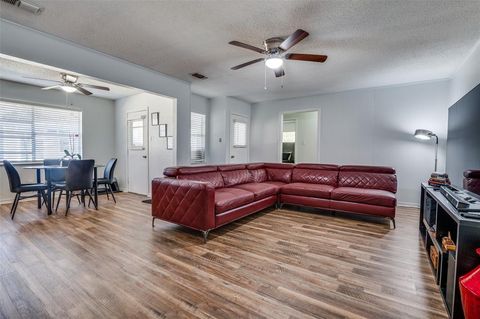 A home in DeSoto