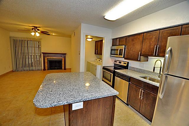 everwood apartments - Residential Lease