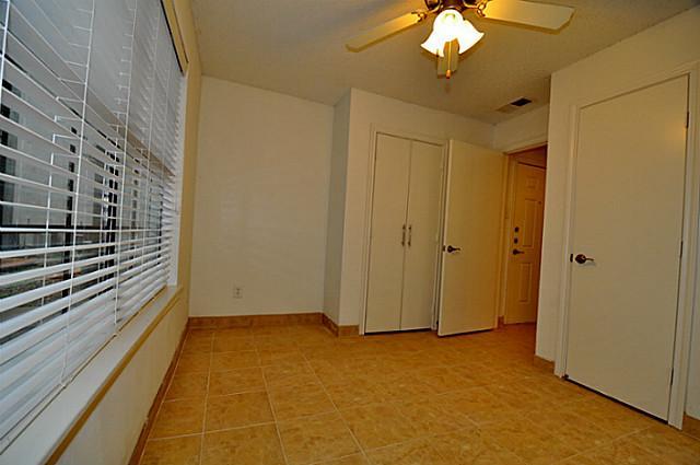 everwood apartments - Residential Lease