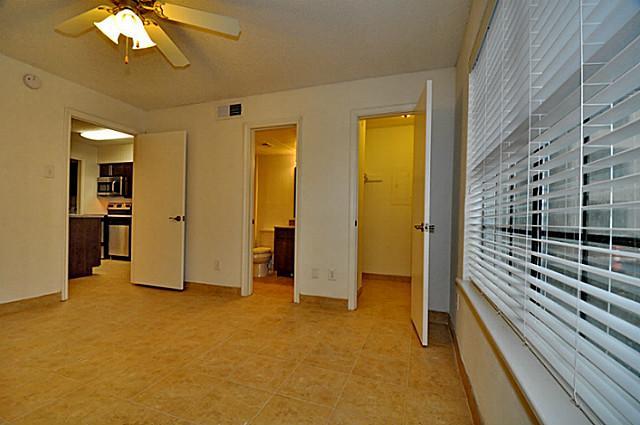 everwood apartments - Residential Lease