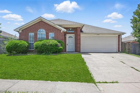 6102 Brookfall Drive Arlington TX 76018