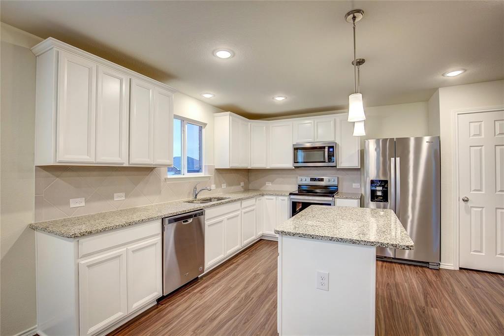 lake point - Residential Lease