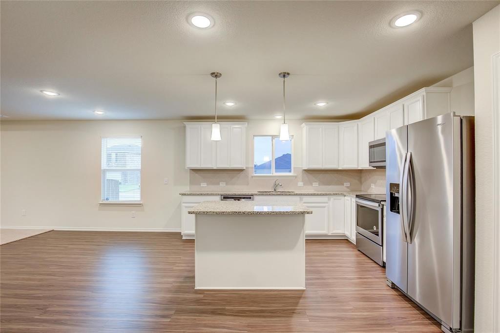 lake point - Residential Lease